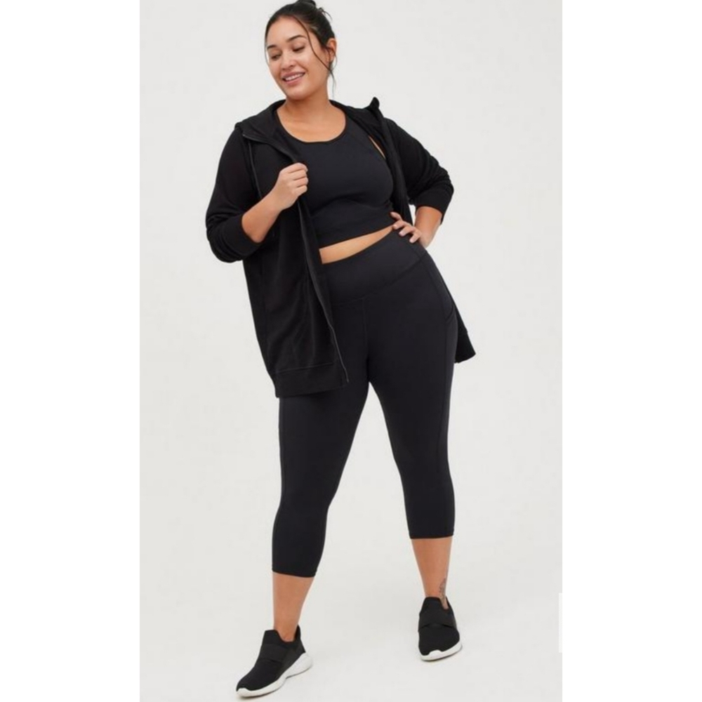 Torrid Performance Lite Leggings Plus Size Cropped Pants Active 6x Plus Size